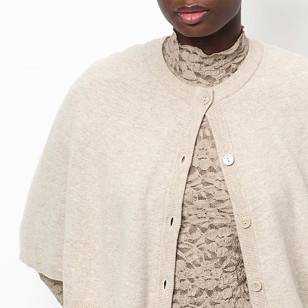 KNITTED CAPE Beige