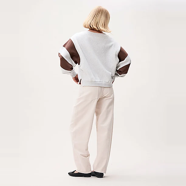 Sporty Vneck sweater Grijs