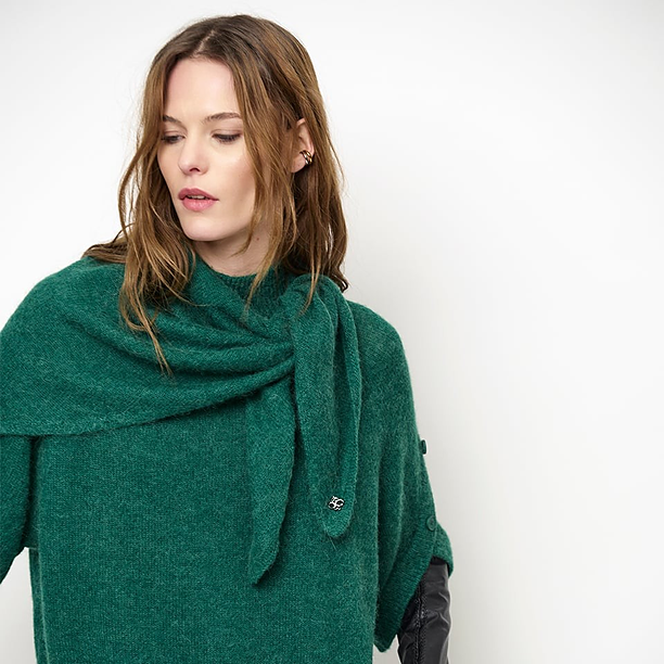 TRIANGULAR SCARF Groen