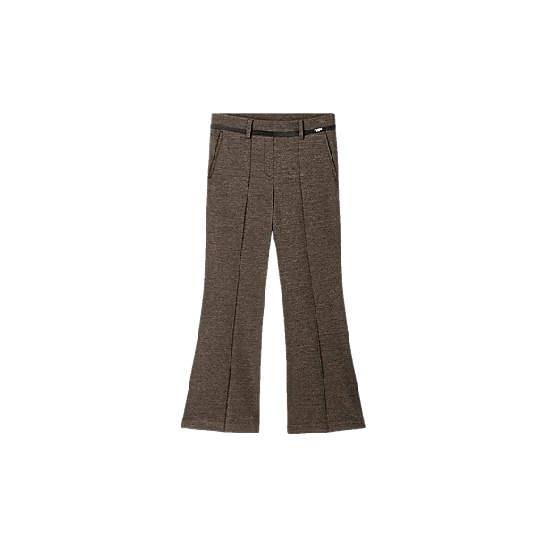FRANCOISE CROPPED L29 Bruin